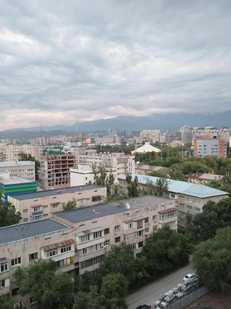 Like Home Hostel Na Shevchenko, 162Б Almaty Exterior photo